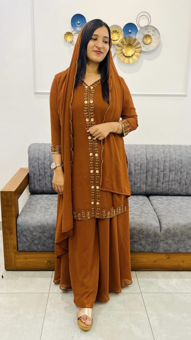 FRONT SLITTED HAND WORKED SHARARA - AMIS 10059