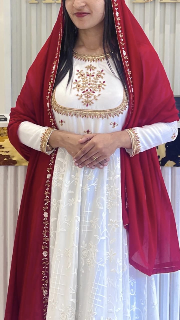 HAND WORKED DOUBLE LAYER GOWN - AMIS 10092