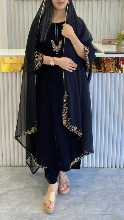 HAND WORKED VELVET SALWAR SET - AMIS 10110