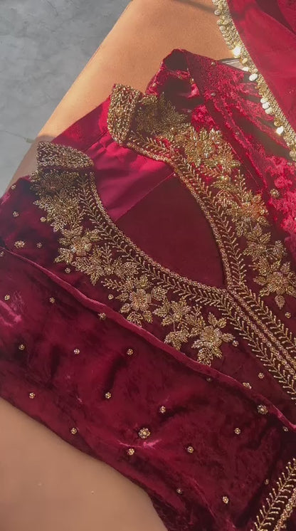 HEAVY HAND WORKED CHURIDAR SET - AMIS 10123
